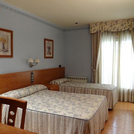 Hotel Casa Carmen Benabarre Esterno foto