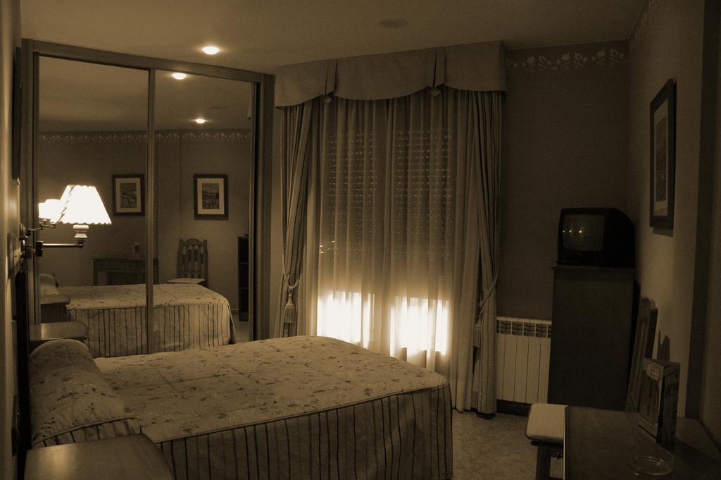 Hotel Casa Carmen Benabarre Esterno foto