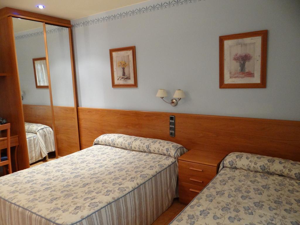 Hotel Casa Carmen Benabarre Esterno foto