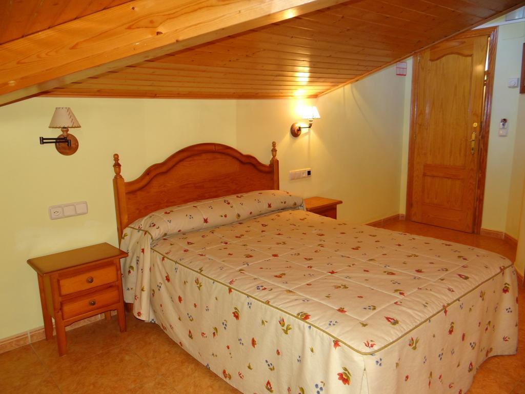 Hotel Casa Carmen Benabarre Camera foto