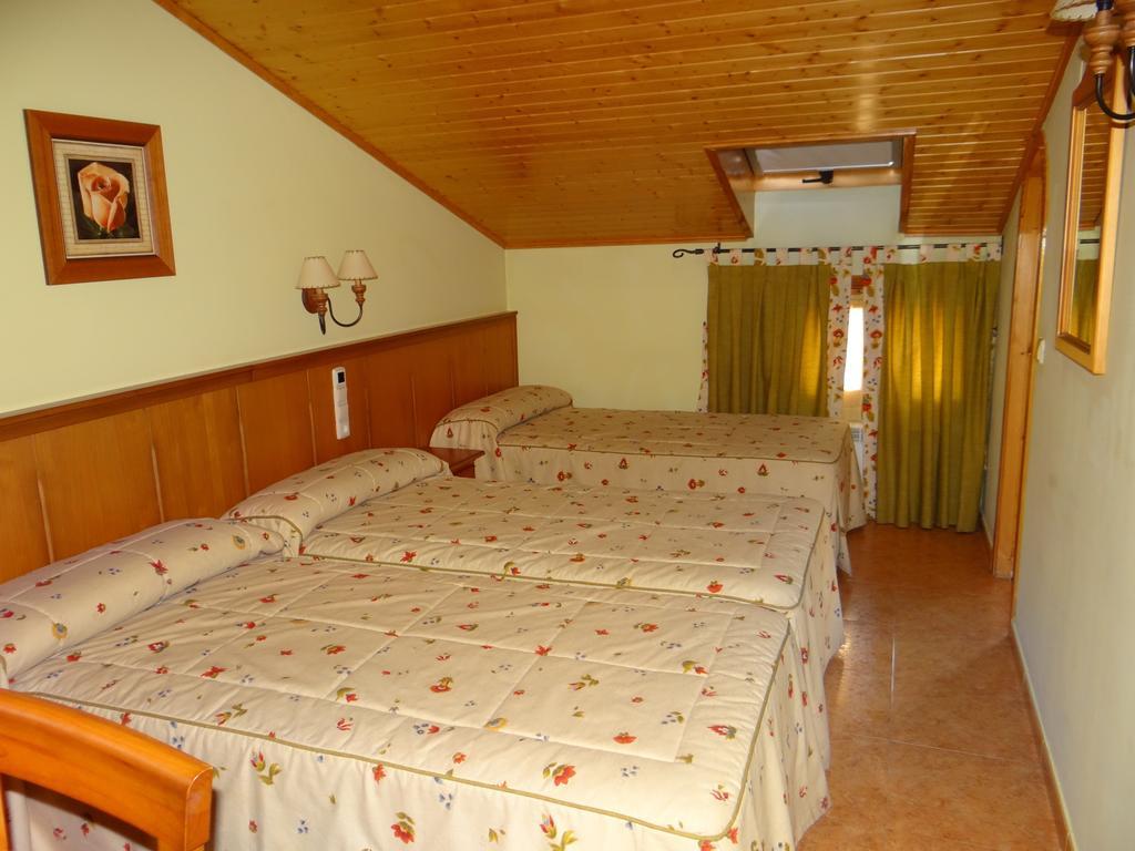 Hotel Casa Carmen Benabarre Camera foto
