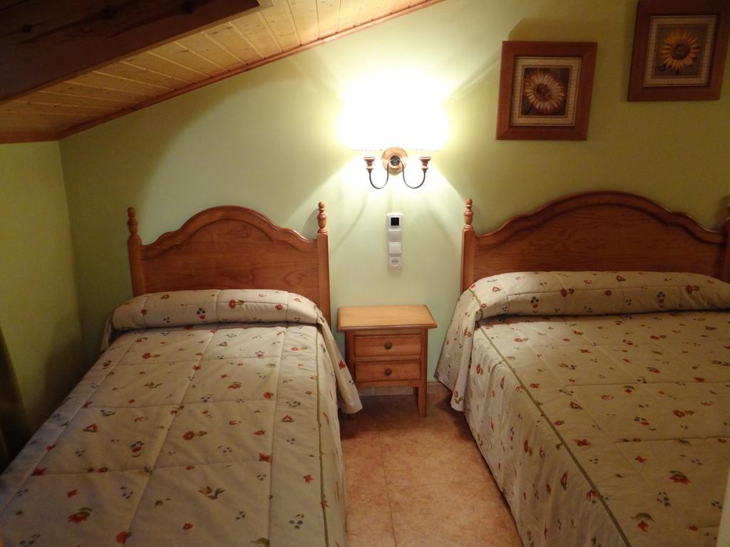 Hotel Casa Carmen Benabarre Camera foto